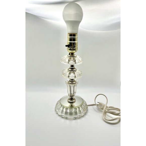 Vintage Clear Pressed Glass Table Boudoir Lamp Mid Century Vanity WORKS Regency - Picture 2 of 11